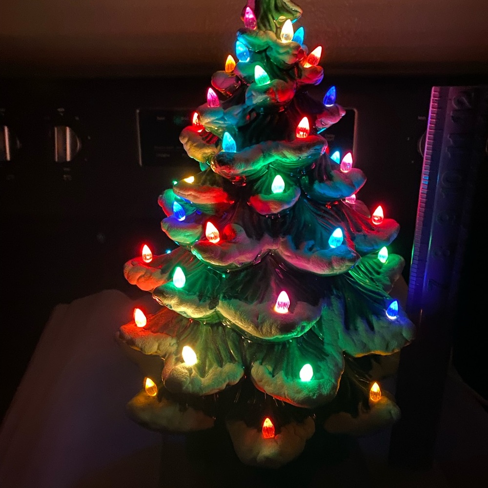 Vintage Atlantic, ceramic Christmas tree